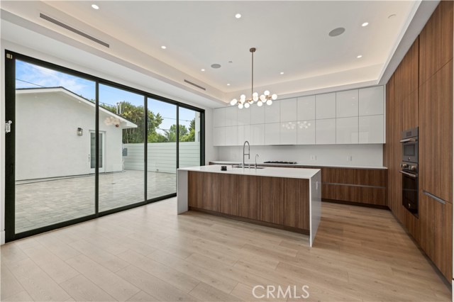 Detail Gallery Image 30 of 75 For 4532 Katherine, Sherman Oaks,  CA 91423 - 6 Beds | 6/1 Baths