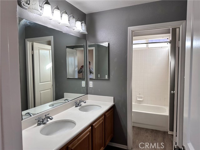 Detail Gallery Image 30 of 31 For 23327 Clearwater, Valencia,  CA 91355 - 4 Beds | 3 Baths