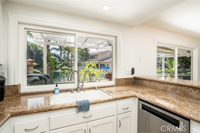 Detail Gallery Image 9 of 54 For 7962 Southwind, Huntington Beach,  CA 92648 - 3 Beds | 2/1 Baths