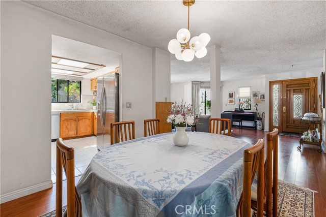 Detail Gallery Image 6 of 26 For 303 W Loraine #2,  Glendale,  CA 91202 - 3 Beds | 2/1 Baths