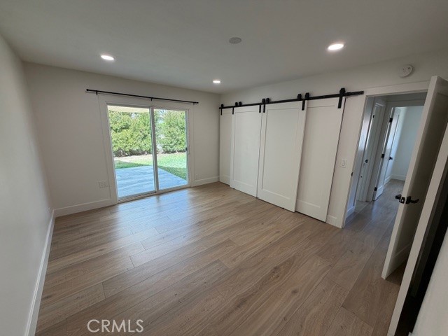 https://media.crmls.org/medias/28e4f4b5-8a2b-4408-91e6-8a9b244912e3.jpg?preset=X-Large