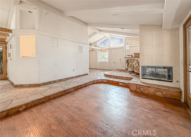 8835 Monogram Avenue, North Hills CA: https://media.crmls.org/medias/28e5dc47-5e57-4b43-9d5b-96aacc7f8470.jpg