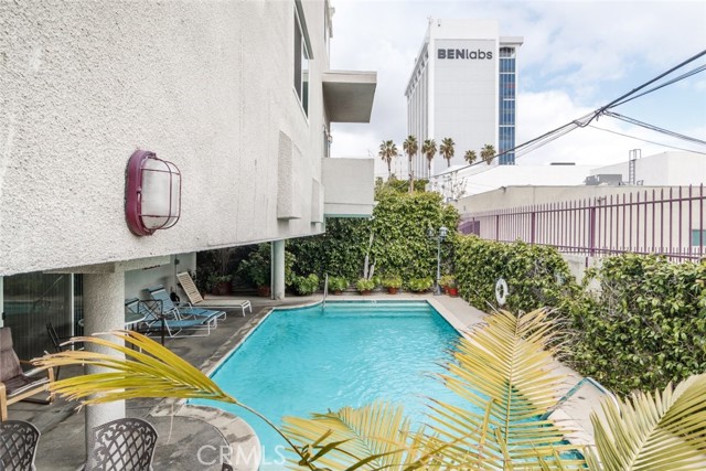 Detail Gallery Image 30 of 30 For 14631 Dickens St #7,  Sherman Oaks,  CA 91403 - 2 Beds | 2/1 Baths