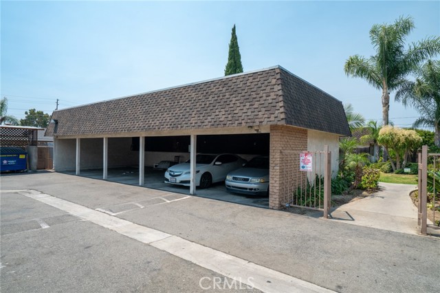 927 S Webster Avenue, Anaheim CA: https://media.crmls.org/medias/28e6889c-a907-46d7-a432-a8c75b2de382.jpg