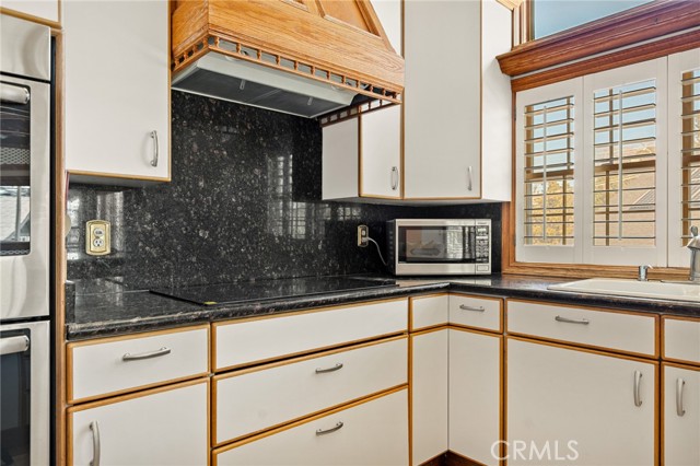 Detail Gallery Image 20 of 50 For 971 Grass Valley, Lake Arrowhead,  CA 92352 - 3 Beds | 4 Baths