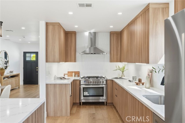 Detail Gallery Image 13 of 35 For 1307 N Avon, Burbank,  CA 91505 - 3 Beds | 2 Baths