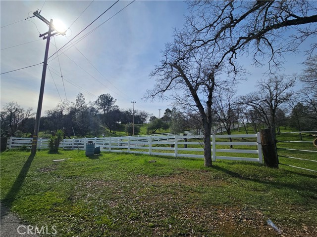 Detail Gallery Image 44 of 70 For 23196 Elk Trl, Redding,  CA 96003 - 3 Beds | 3 Baths