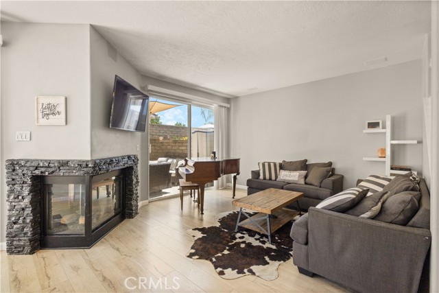 26502 Big Sur Drive, Valencia CA: https://media.crmls.org/medias/28e71e5e-6e16-4c92-a3db-a4d058af3c23.jpg