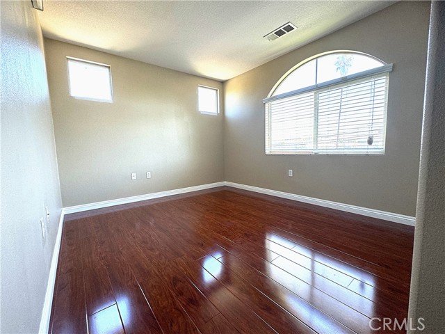 Detail Gallery Image 11 of 15 For 1095 S Reservoir St, Pomona,  CA 91766 - 4 Beds | 2/1 Baths