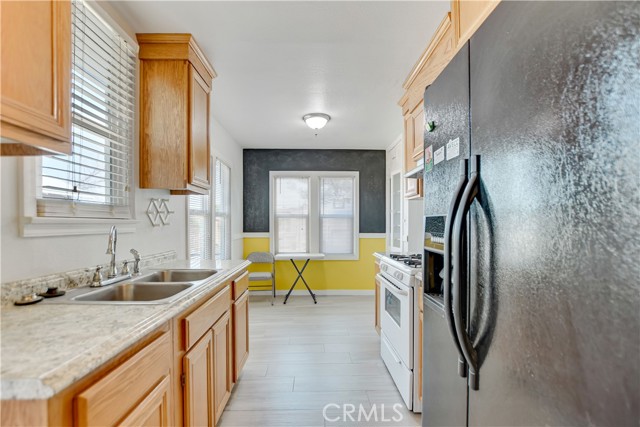 Detail Gallery Image 11 of 47 For 43517 7th, Lancaster,  CA 93535 - – Beds | – Baths