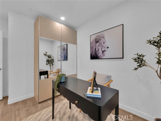 Detail Gallery Image 15 of 22 For 10050 Gloria Ave, Granada Hills,  CA 91343 - 3 Beds | 2/1 Baths