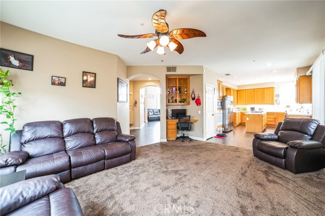 Detail Gallery Image 7 of 37 For 5418 Grand Prix Ct, Fontana,  CA 92336 - 3 Beds | 3 Baths