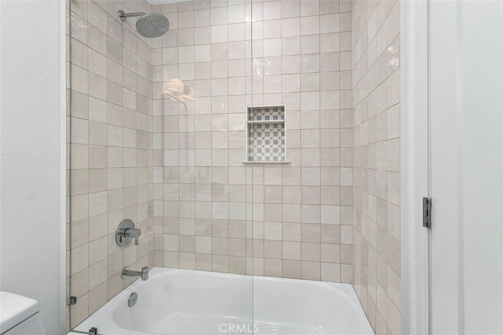 28e912d7 679d 4e1f A888 51d90e6cdc5f