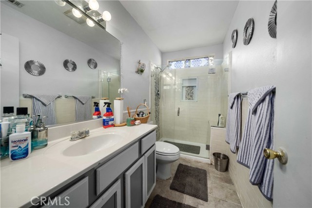 Detail Gallery Image 9 of 13 For 665 Devirian Pl, Altadena,  CA 91001 - 3 Beds | 2 Baths