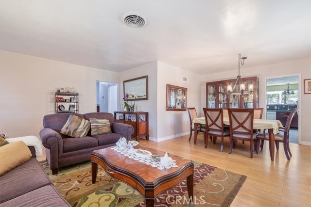 4817 Quartz Hill Rd, Quartz Hill CA: https://media.crmls.org/medias/28eaf56d-e999-4c00-9a0f-d3d348525de7.jpg