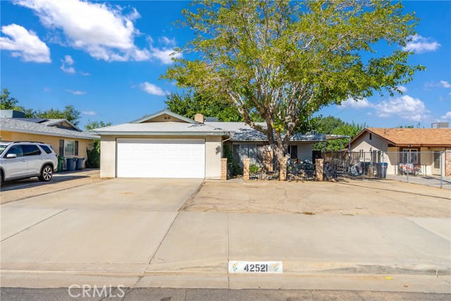 Detail Gallery Image 1 of 31 For 42521 52nd St, Lancaster,  CA 93536 - 3 Beds | 2 Baths