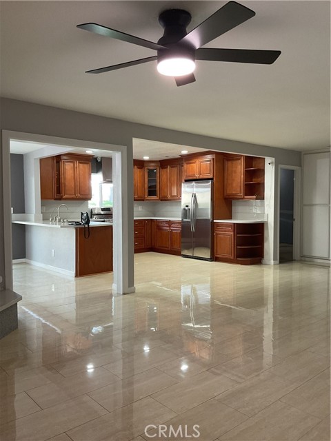 8008 Santa Rita Street, Corona CA: https://media.crmls.org/medias/28ecf5b3-2a11-4f01-adad-b49db4647525.jpg