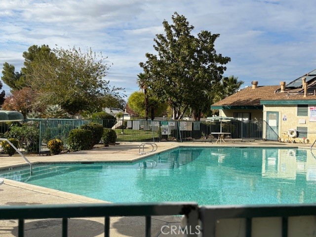 Detail Gallery Image 2 of 6 For 44466 15th St, Lancaster,  CA 93535 - 2 Beds | 2 Baths