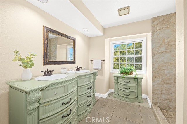 Detail Gallery Image 23 of 45 For 1005 W Milton Dr, Glendora,  CA 91741 - 4 Beds | 4/1 Baths
