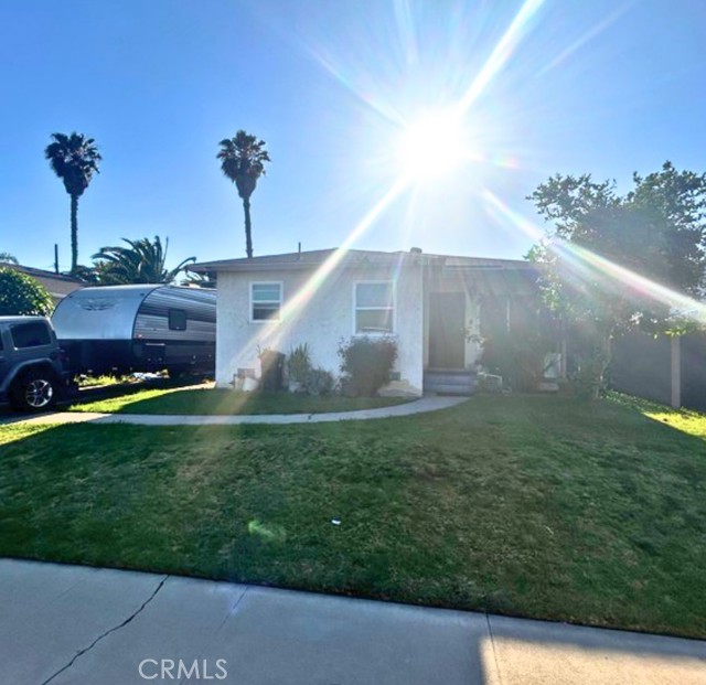 15227 Graystone Avenue, Norwalk CA: https://media.crmls.org/medias/28eea585-4206-4ccf-a41c-a0b992241a94.jpg