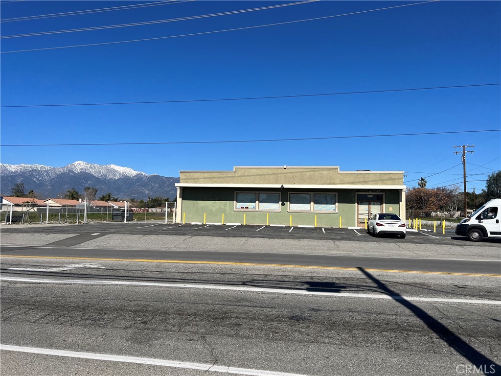 15482 San Bernardino Avenue, Fontana, CA 92335