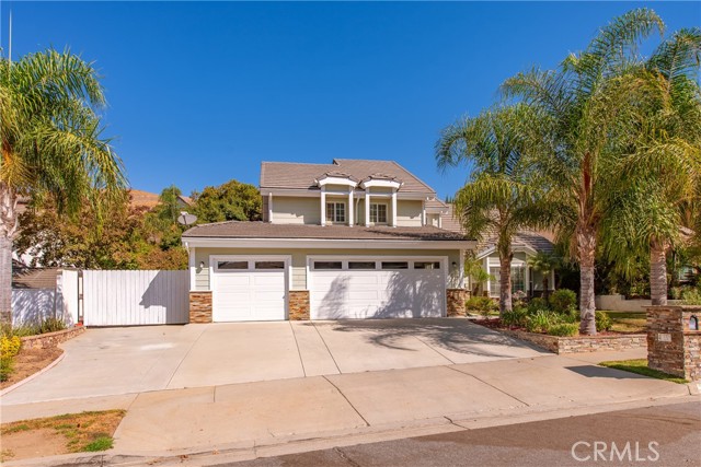 Detail Gallery Image 3 of 50 For 4231 Roxbury St, Simi Valley,  CA 93063 - 4 Beds | 2/1 Baths