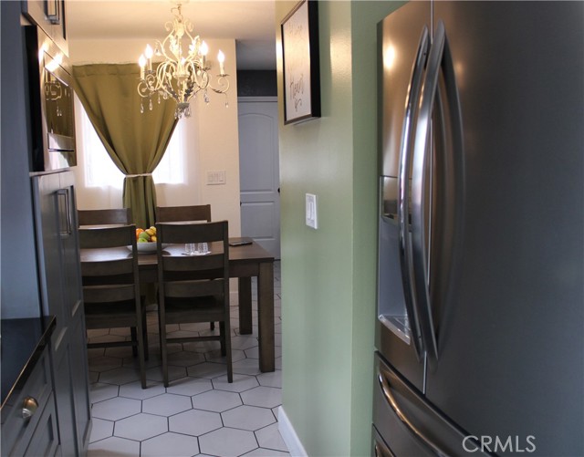 Detail Gallery Image 5 of 30 For 415 N Brannick Ave #D,  Los Angeles,  CA 90063 - 3 Beds | 2 Baths