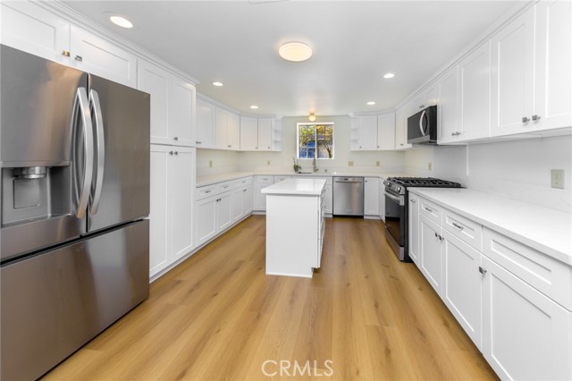 Detail Gallery Image 7 of 15 For 39752 Makin Ave, Palmdale,  CA 93551 - 4 Beds | 3 Baths