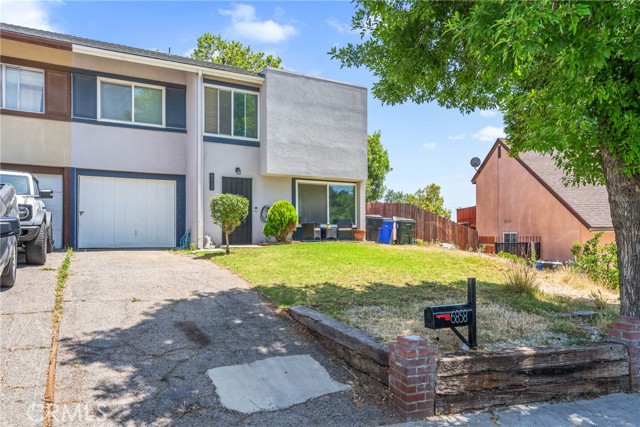 6858 John Dr, Jurupa Valley CA: https://media.crmls.org/medias/28f30859-6a0b-41c0-8497-430a0aee364c.jpg