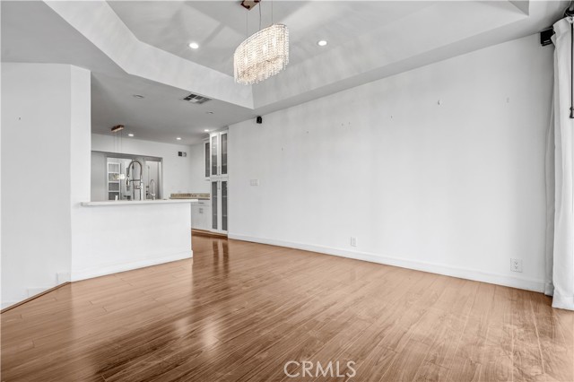 Detail Gallery Image 12 of 13 For 5333 Zelzah Ave #203,  Encino,  CA 91316 - 2 Beds | 2 Baths