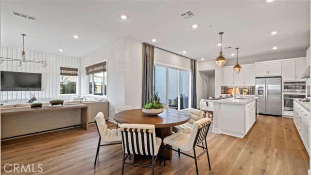 154 Billings, Irvine CA: https://media.crmls.org/medias/28f34c96-65d4-4ea7-80da-4a10c883301b.jpg
