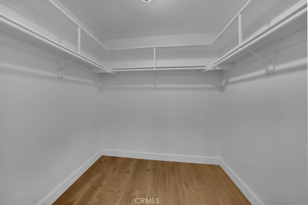 https://media.crmls.org/medias/28f358ba-f4af-42ed-b8c9-da5d50eb1f26.jpg?preset=X-Large