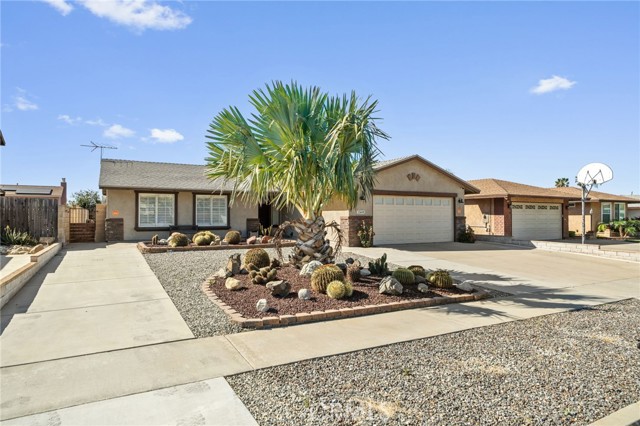 Detail Gallery Image 2 of 27 For 15691 Montgomery, Fontana,  CA 92336 - 3 Beds | 2 Baths