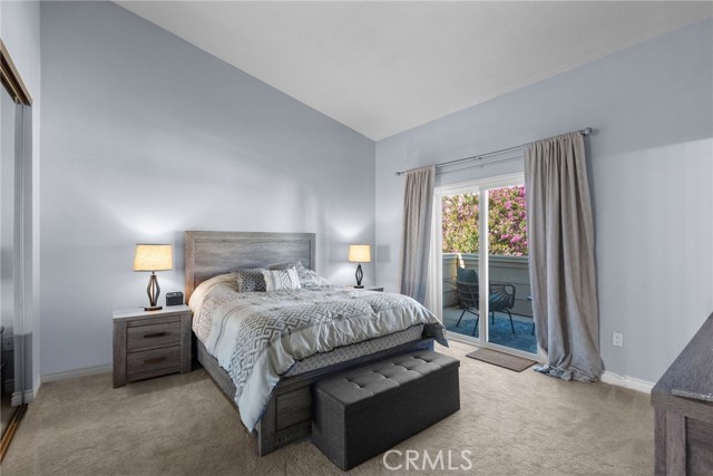 31321 The Old Road, Castaic CA: https://media.crmls.org/medias/28f4369c-2c84-45ac-9d7a-c85358cf525f.jpg