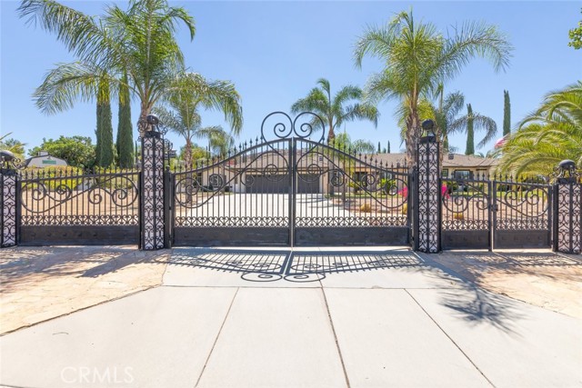 18265 Fort Lauder Lane, Perris CA: https://media.crmls.org/medias/28f43b71-1768-4a5e-ba74-4e7248e3d5a2.jpg