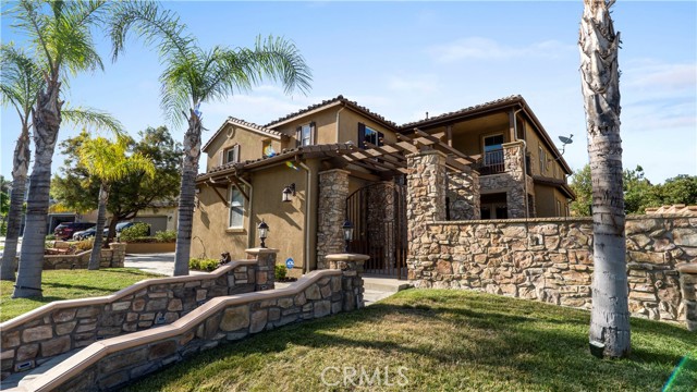 Detail Gallery Image 3 of 32 For 8120 Sunset Rose Dr, Corona,  CA 92883 - 5 Beds | 5/1 Baths