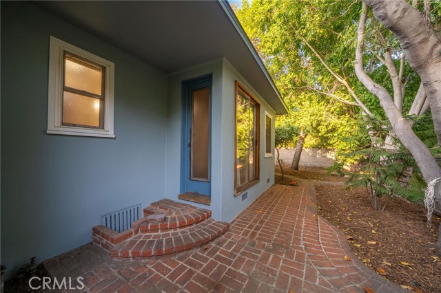 644 W 10th Street, Claremont CA: https://media.crmls.org/medias/28f49f4f-7423-4010-b8df-b19e9d8059a4.jpg