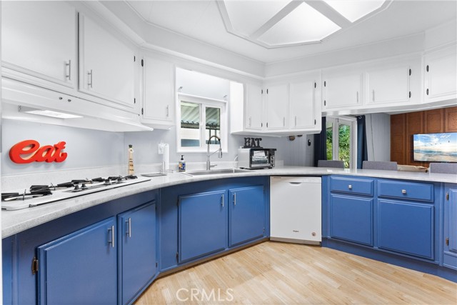 1400 SUNKIST, Anaheim CA: https://media.crmls.org/medias/28f509c7-819f-4898-b163-223466d46f62.jpg