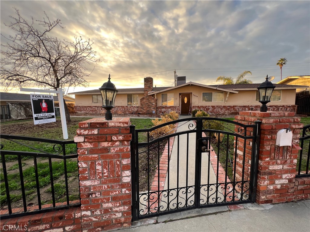 3330 Pasadena Street, Bakersfield, CA 93306