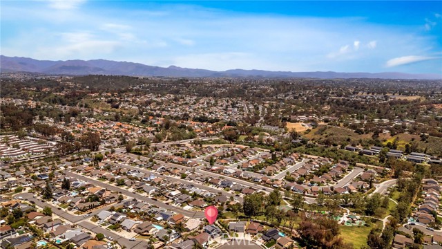 25735 Williamsburg Court, Lake Forest CA: https://media.crmls.org/medias/28f5714e-eb27-401a-b0c0-f1a06b5533cf.jpg
