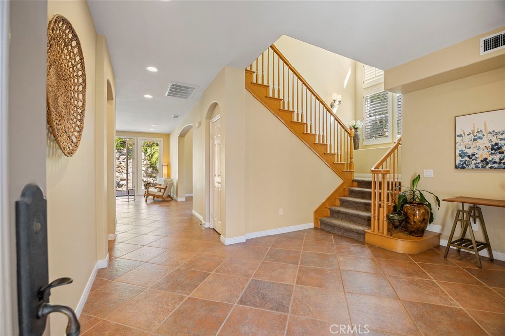 MLS #SR25230650 image #6