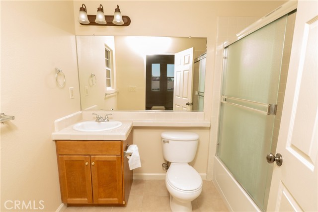 Detail Gallery Image 48 of 68 For 8185 Lakeshore Dr, Chowchilla,  CA 93610 - 5 Beds | 4 Baths