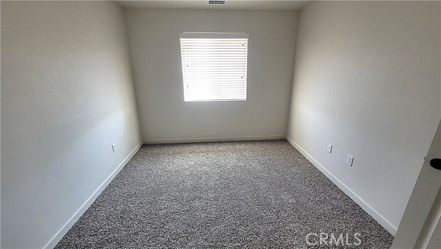 21109 Sioux Road, Apple Valley CA: https://media.crmls.org/medias/28f5f8c3-f5bd-4e39-afd8-a4ce11462783.jpg