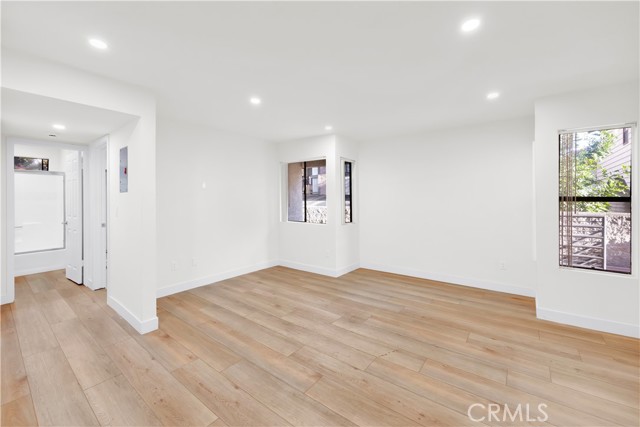 Detail Gallery Image 6 of 15 For 1132 Elm Ave #108,  Glendale,  CA 91201 - 1 Beds | 1/1 Baths