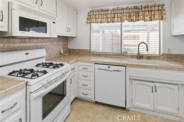 Detail Gallery Image 10 of 30 For 349 Silver Star Ct, Merced,  CA 95348 - 3 Beds | 2 Baths