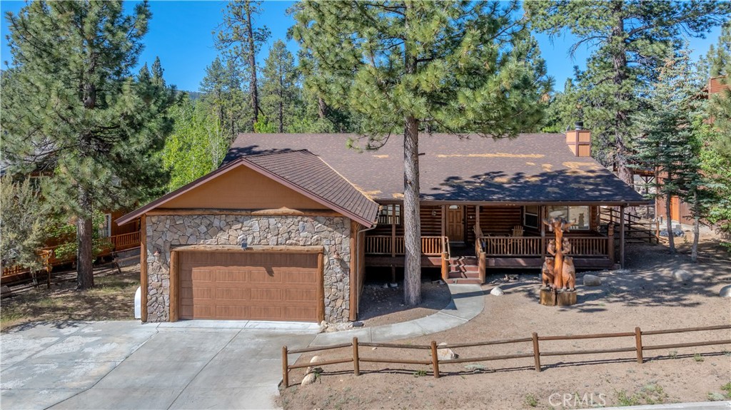 166 N Teakwood Drive