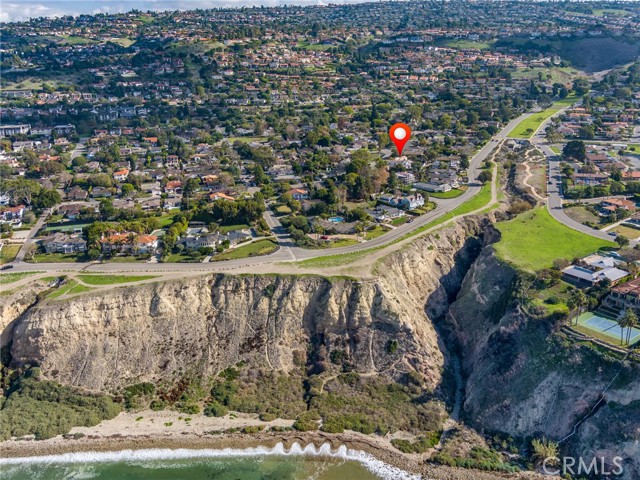 Lunada Bay bluffs