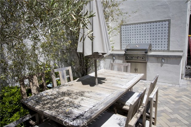 Detail Gallery Image 20 of 24 For 1029 Keniston Ave, Los Angeles,  CA 90019 - 4 Beds | 3 Baths