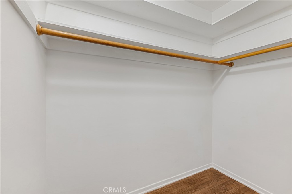 https://media.crmls.org/medias/28f75968-55fb-4d27-b3bb-9f6d255d5054.jpg?preset=X-Large
