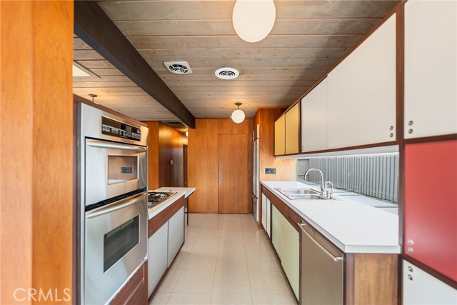 5112 E Valencia Drive, Orange CA: https://media.crmls.org/medias/28f75fda-c4b4-4454-b209-3e7f154455d6.jpg